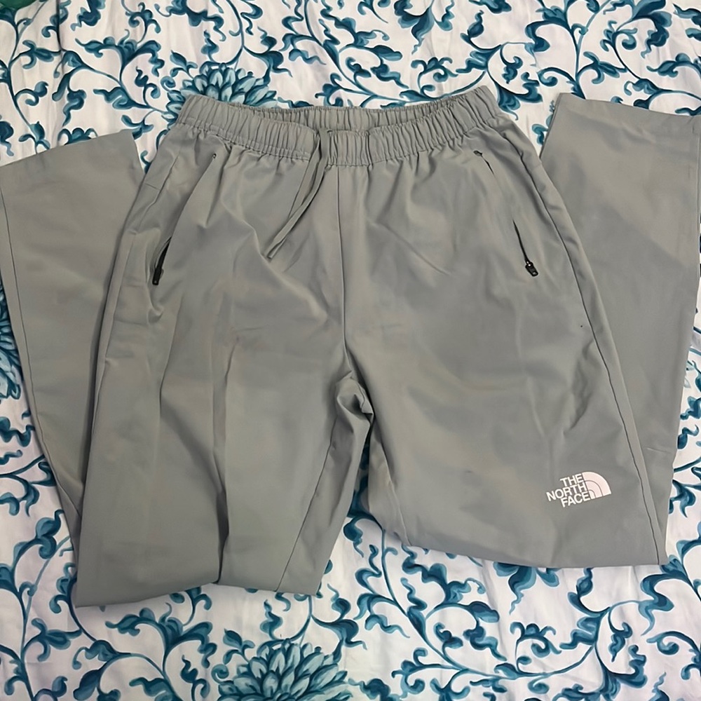 Men’s north face sweats